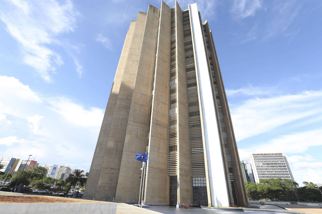 TCU deve barrar empréstimos sem garantias em bancos públicos